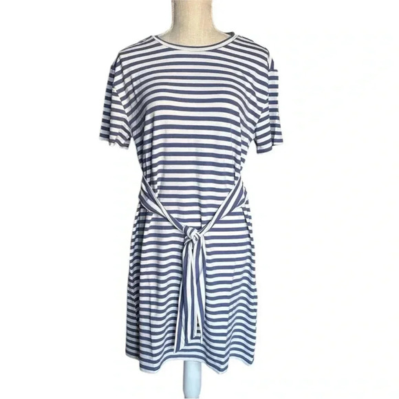 Steve Madden Striped Waist Tie Dress in Faded Ink Size X-Small NWT - Picture 3 of 8